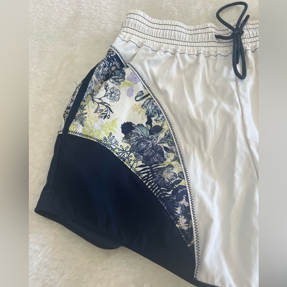 Free People Movement Apex Running Shorts - Picture 3 of 12